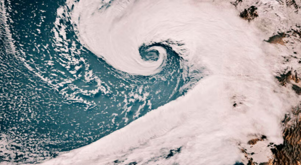 Atmospheric river forming near the West Coast of the U.S.